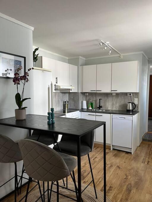 Cozy Ground Floor Apartment Τρόμσο Εξωτερικό φωτογραφία
